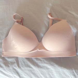 SOMA Enbliss 36B wireless bra